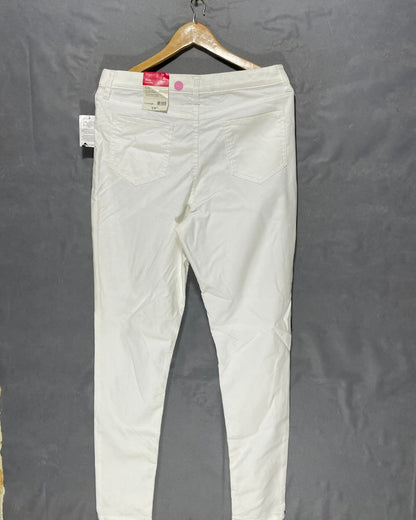 George White Jeans For Women Large | ThriftQueen.pk