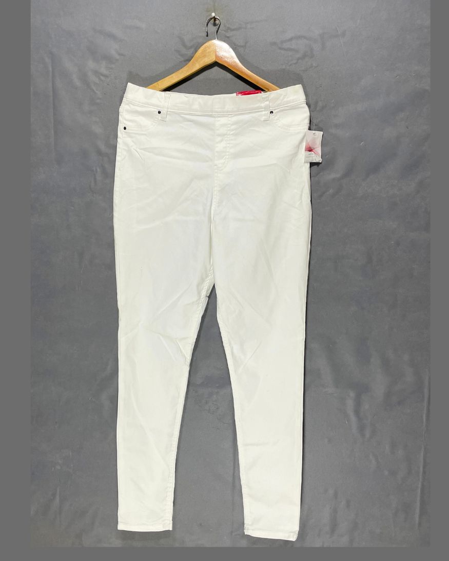 George White Jeans For Women Large | ThriftQueen.pk