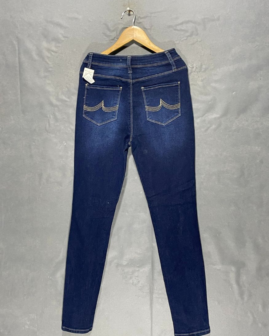 California Vintage Blue Jeans For Women XS | ThriftQueen.pk