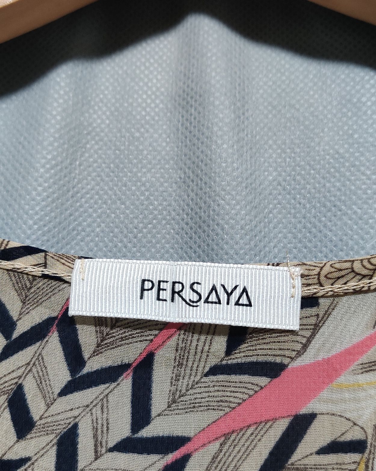 Persaya Cream Cotton For Women Crop Top M