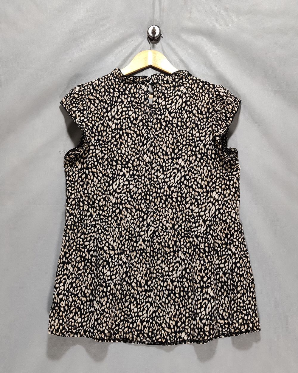 Angashion Black For Women Crop Top L