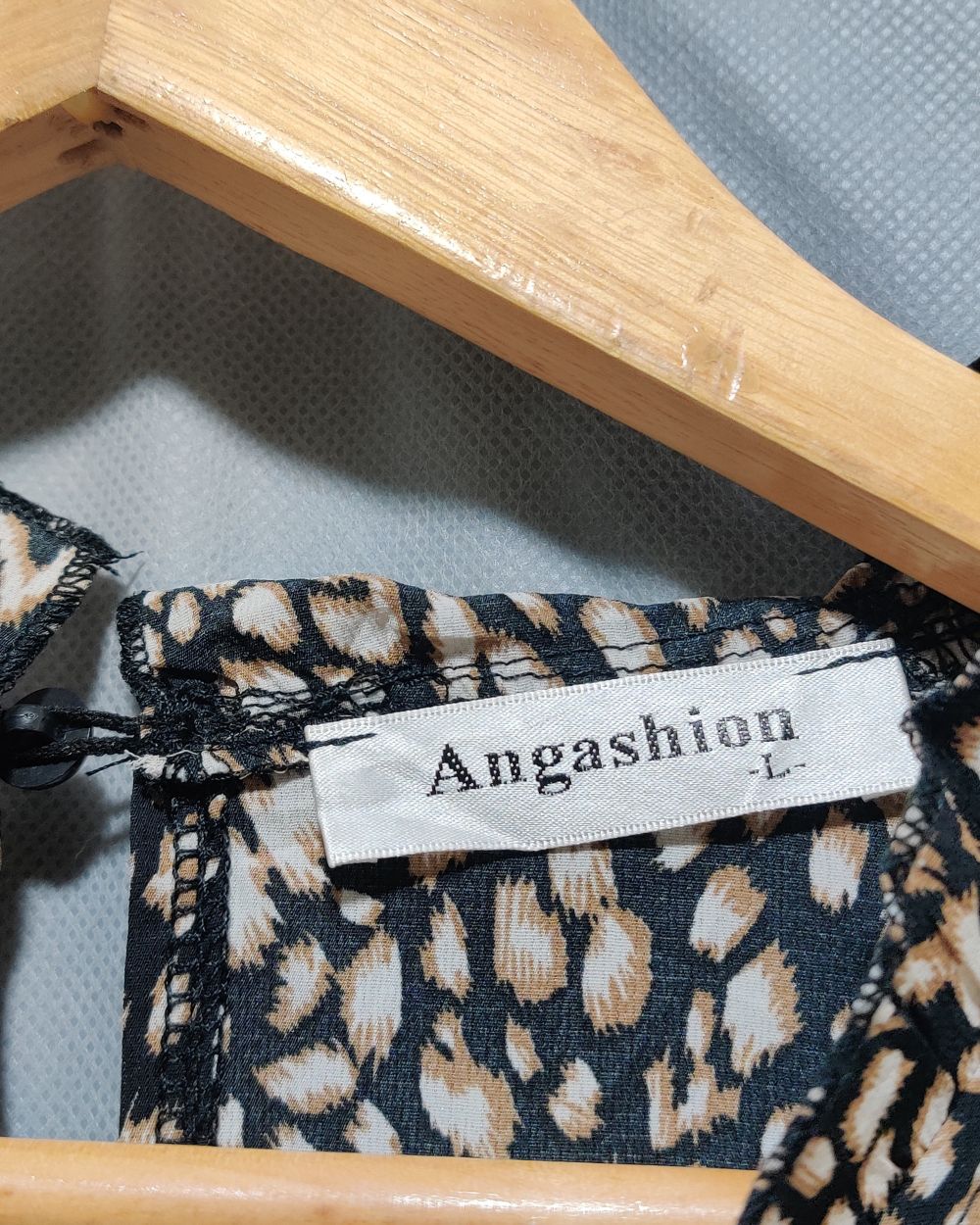 Angashion Black For Women Crop Top L