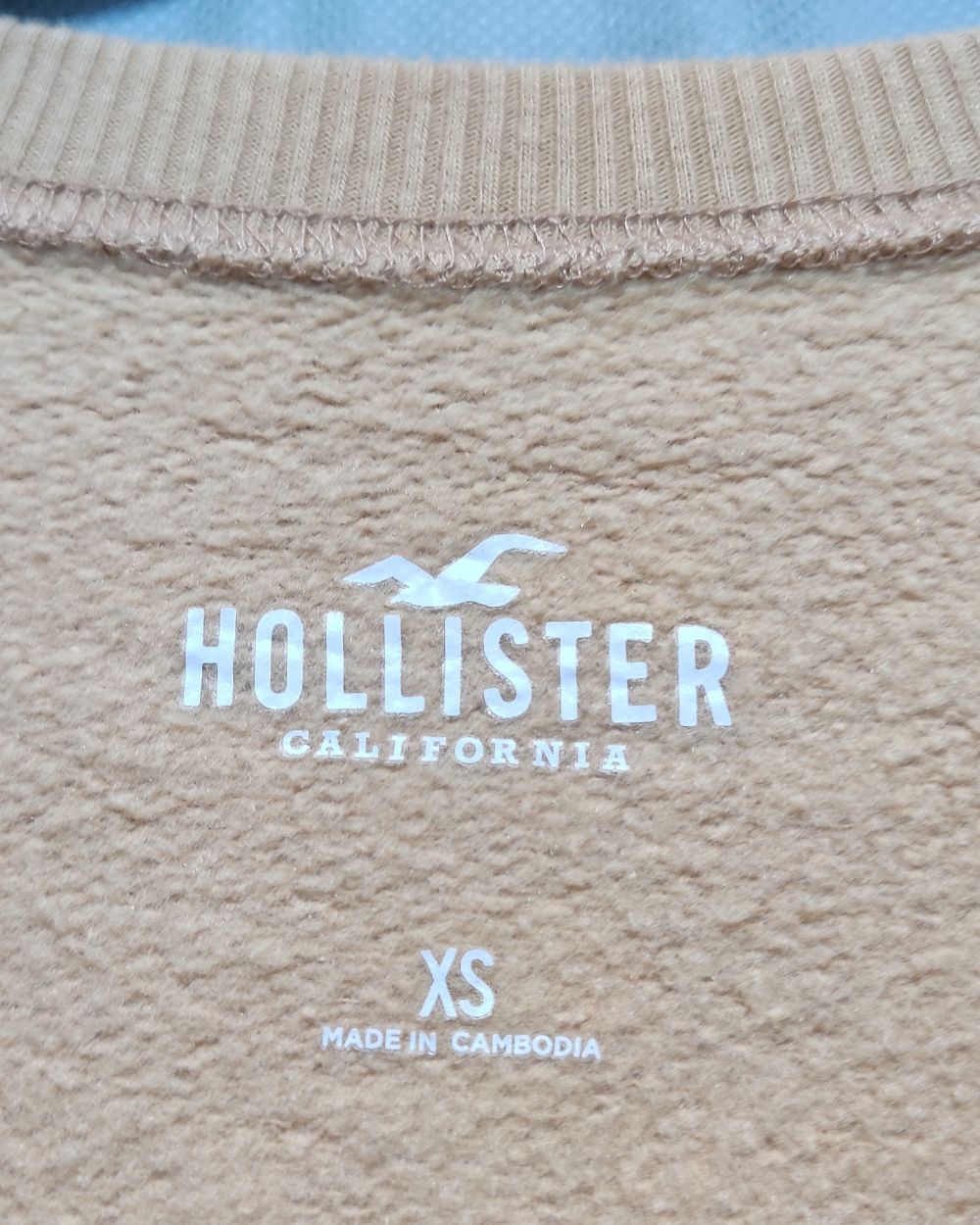Hollister Cream For Women Winter Crop Top XS