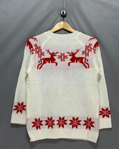 Thrift Queen White Sweater For Women M